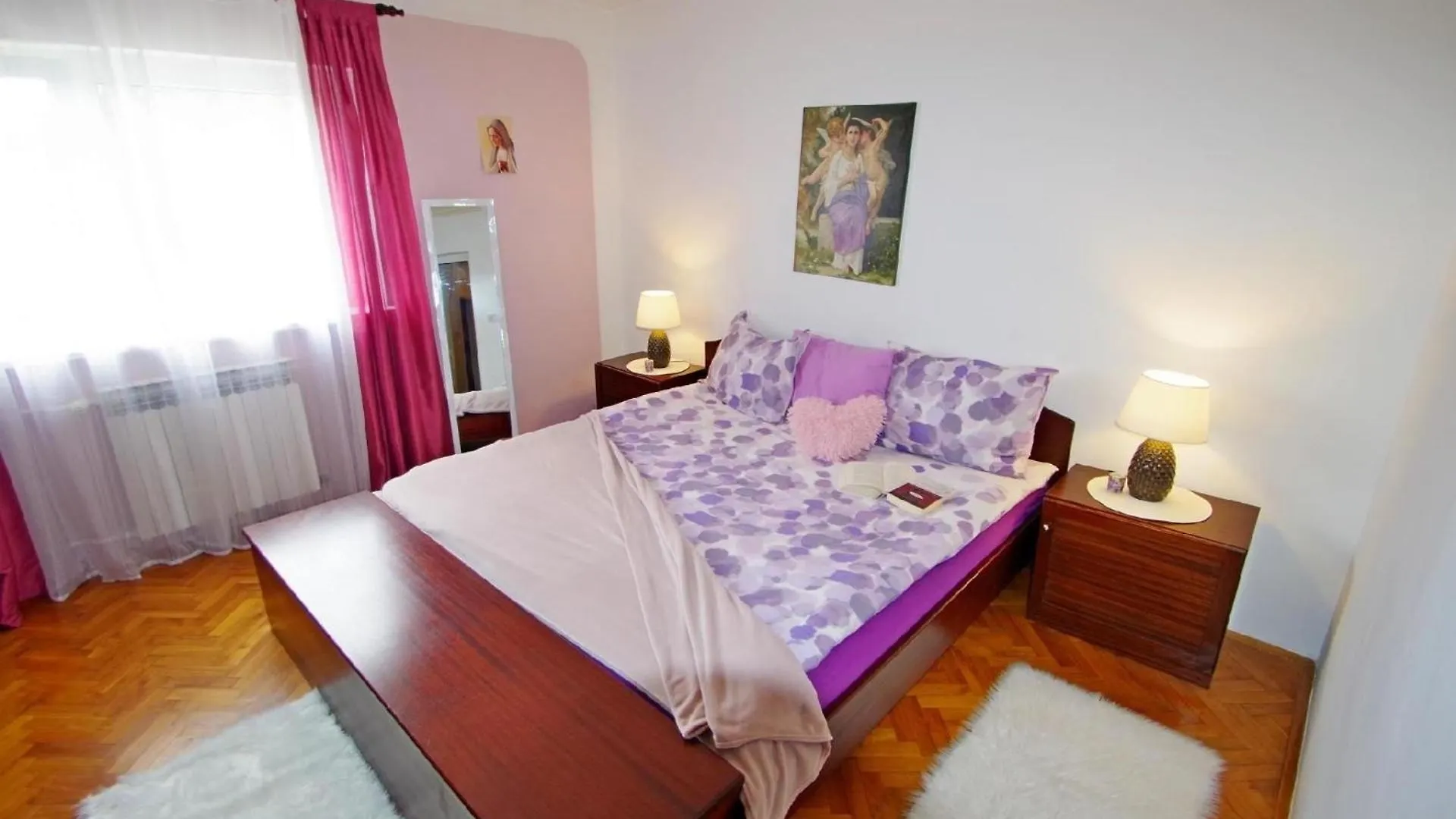 Geraeumige Ferienwohnung In Pula Mit Gemeinsamem Garten 0*,  Croatia